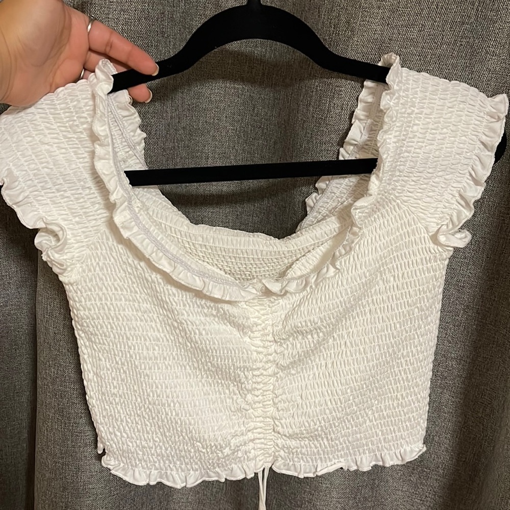 Juniors White crop top.